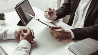 転職エージェントは使わない方が良い？やめとけと言われる5つの理由 